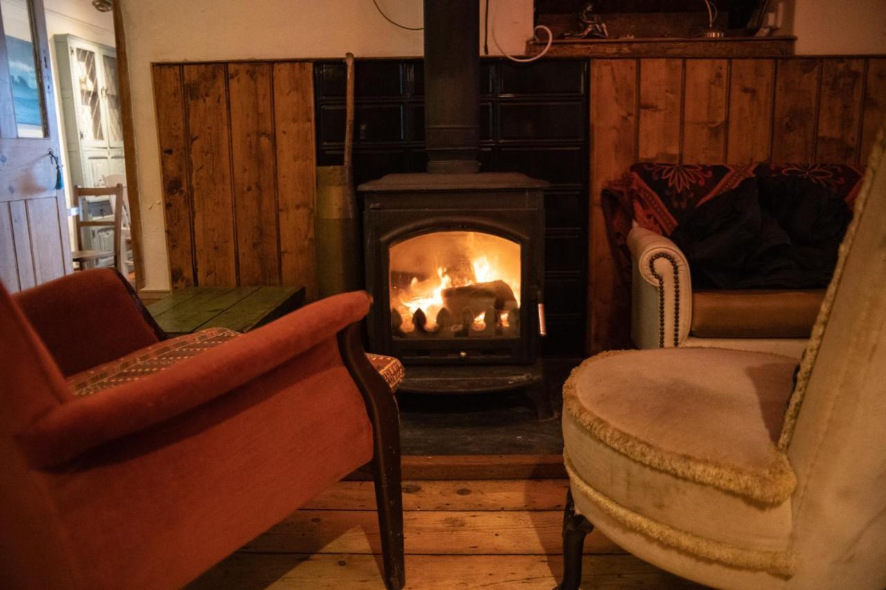 The Rum Shack Manorbier Castle Inn Экстерьер фото