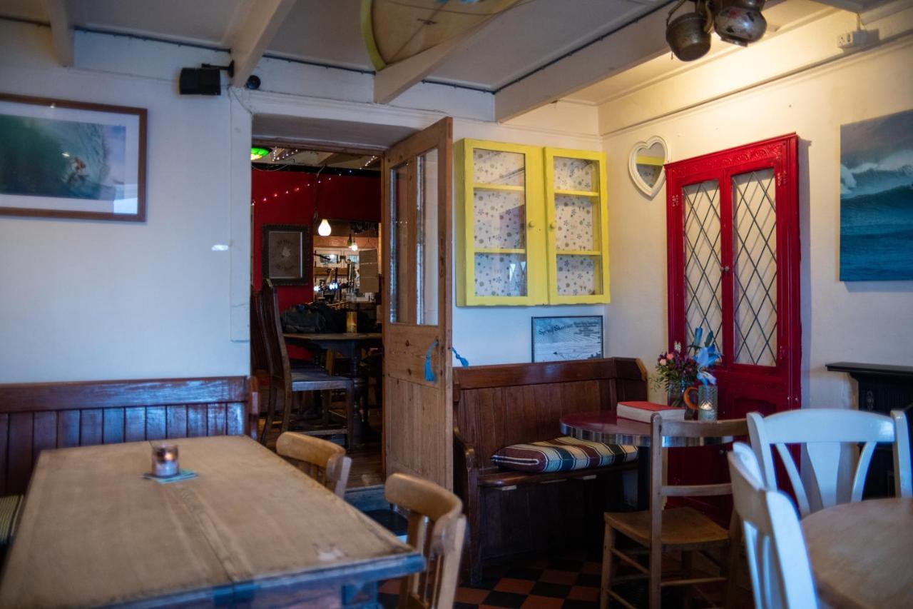 The Rum Shack Manorbier Castle Inn Экстерьер фото