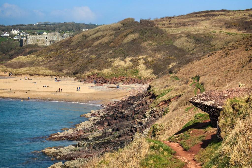 The Rum Shack Manorbier Castle Inn Экстерьер фото